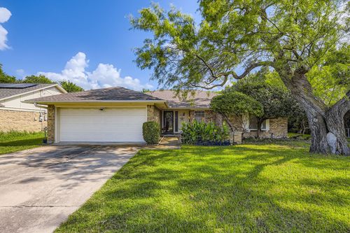 1320 Timbercreek Rd, Benbrook, TX, 76126-3841 | Card Image