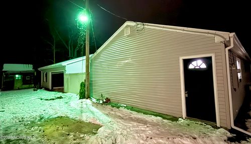 524 E Elm St, Deshler, OH, 43516-1228 | Card Image