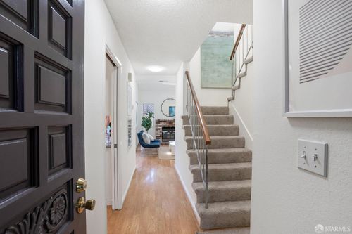 3937 Vine St, Pleasanton, CA, 94566-6786 | Card Image