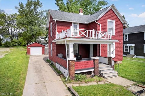 978 Wooster Rd N, Barberton, OH, 44203-1626 | Card Image