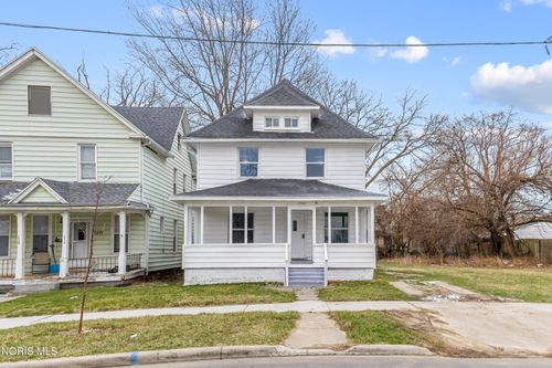 2368 Hollywood Ave, Toledo, OH, 43620-1038 | Card Image