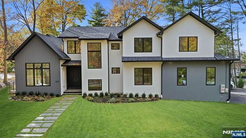 121 Engle St, Cresskill, NJ, 07626-2246 | Card Image