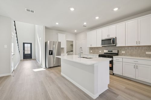 1402 Bridgestone Dr, Mckinney, TX, 75071-8919 | Card Image