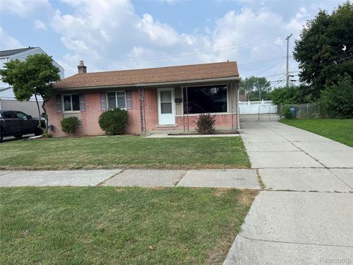 736 Forest St, Westland, MI, 48186-4512 | Card Image