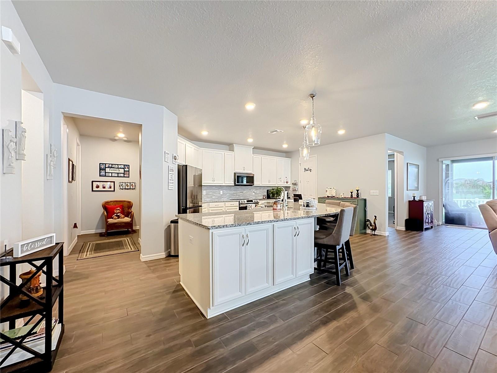Residential in RIVERVIEW 5
