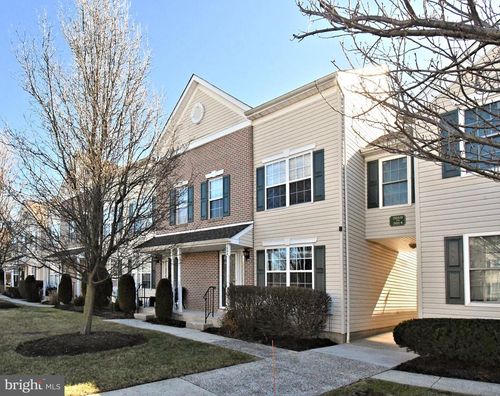 42-3004 Creekside Ct, WARRINGTON, PA, 18976-2439 | Card Image