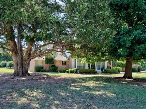 610 W Ridge Dr, Tuttle, OK, 73089-8546 | Card Image