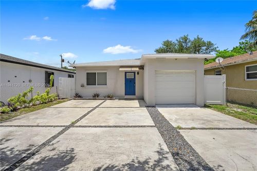 2227 Cody St, Hollywood, FL, 33020-1421 | Card Image