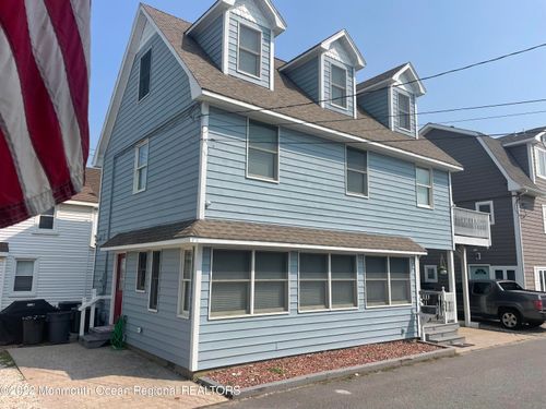68 E Pacific Way, Lavallette, NJ, 08735-3213 | Card Image