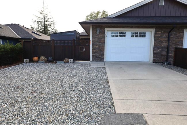 741 Gerussi Lane, Home with 2 bedrooms, 2 bathrooms and null parking in Gibsons BC | Image 1