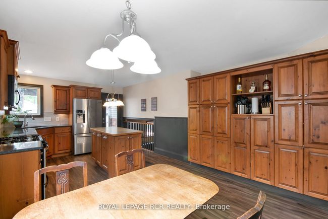 31 Cottonwood Dr, House other with 3 bedrooms, 2 bathrooms and 4 parking in Saint Thomas ON | Image 6