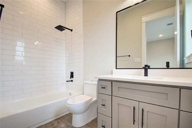 Secondary Bathroom | Image 35