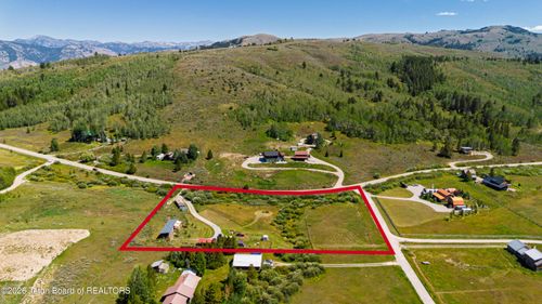 7955 S Fall Creek Rd, Wilson, WY, 83014-5080 | Card Image