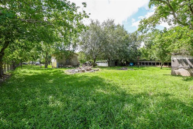1083 County Road 147, House other with 3 bedrooms, 2 bathrooms and 2 parking in Alvin TX | Image 30