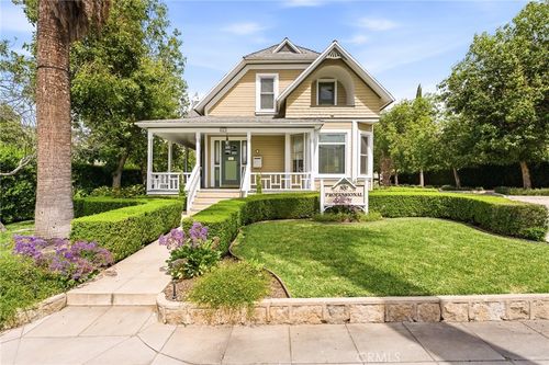 537 Cajon Street, Redlands, CA, 92373 | Card Image