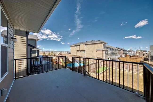 554 Sherwood Boulevard Nw, Home with 6 bedrooms, 3 bathrooms and 4 parking in Calgary AB | Image 11
