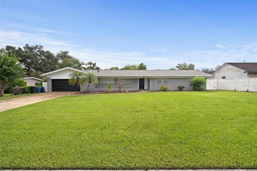 605 Gay Ann Dr, Valrico, FL, 33594-2976 | Card Image