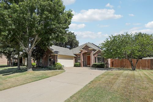 1402 Judy Ln, Mansfield, TX, 76063-8658 | Card Image