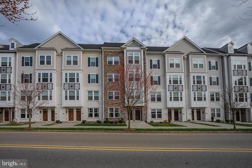 220 Charles Ellis Dr, NEWTOWN SQUARE, PA, 19073-1312 | Card Image