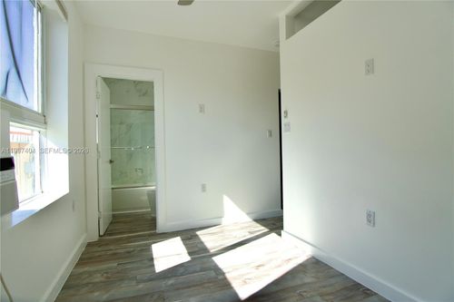 apt-12-1036 Sw 5th St, Miami, FL, 33130-2162 | Card Image