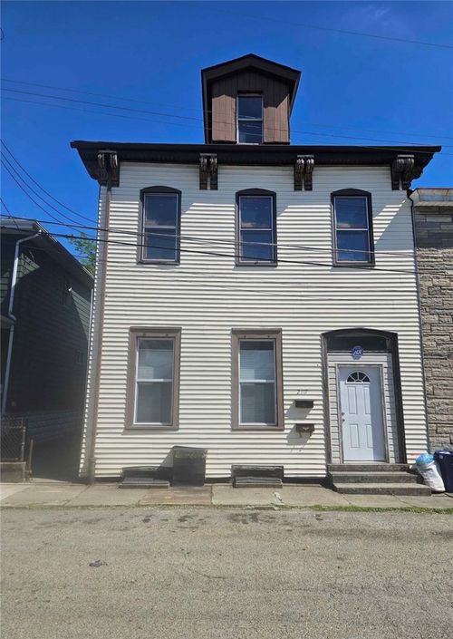 2117 Eggers, Troy Hill, PA, 15212 | Card Image