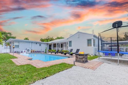 1230 Sw 22nd Ter, Miami, FL, 33145-3937 | Card Image