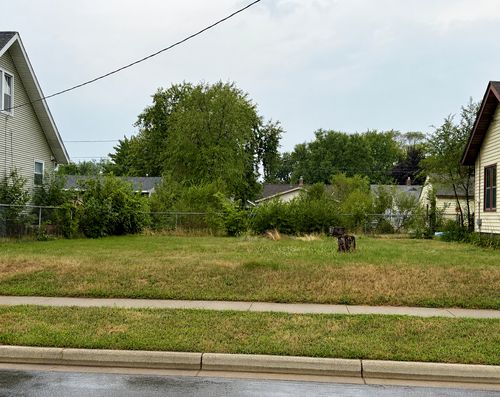 217 24th Ave N, Saint Cloud, MN, 56303-4345 | Card Image