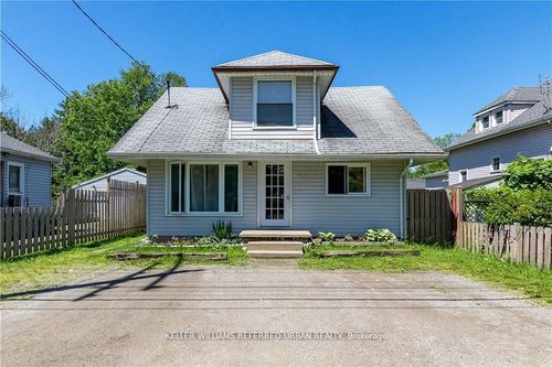 lower-139 Ridgeway Road, Fort Erie, ON, L0S1B0 | Card Image