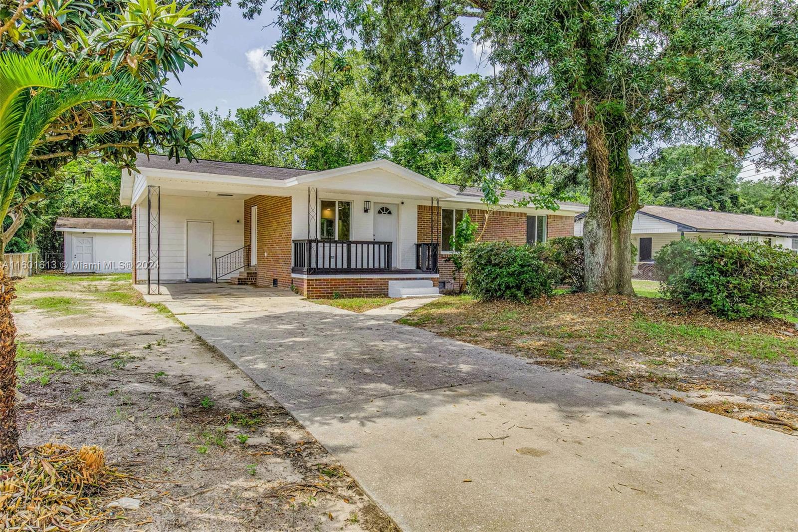 Maxwell St, Pensacola, FL 32505