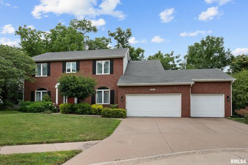 3863 35th Avenue Ct, Moline, IL, 61265-7877 | Card Image