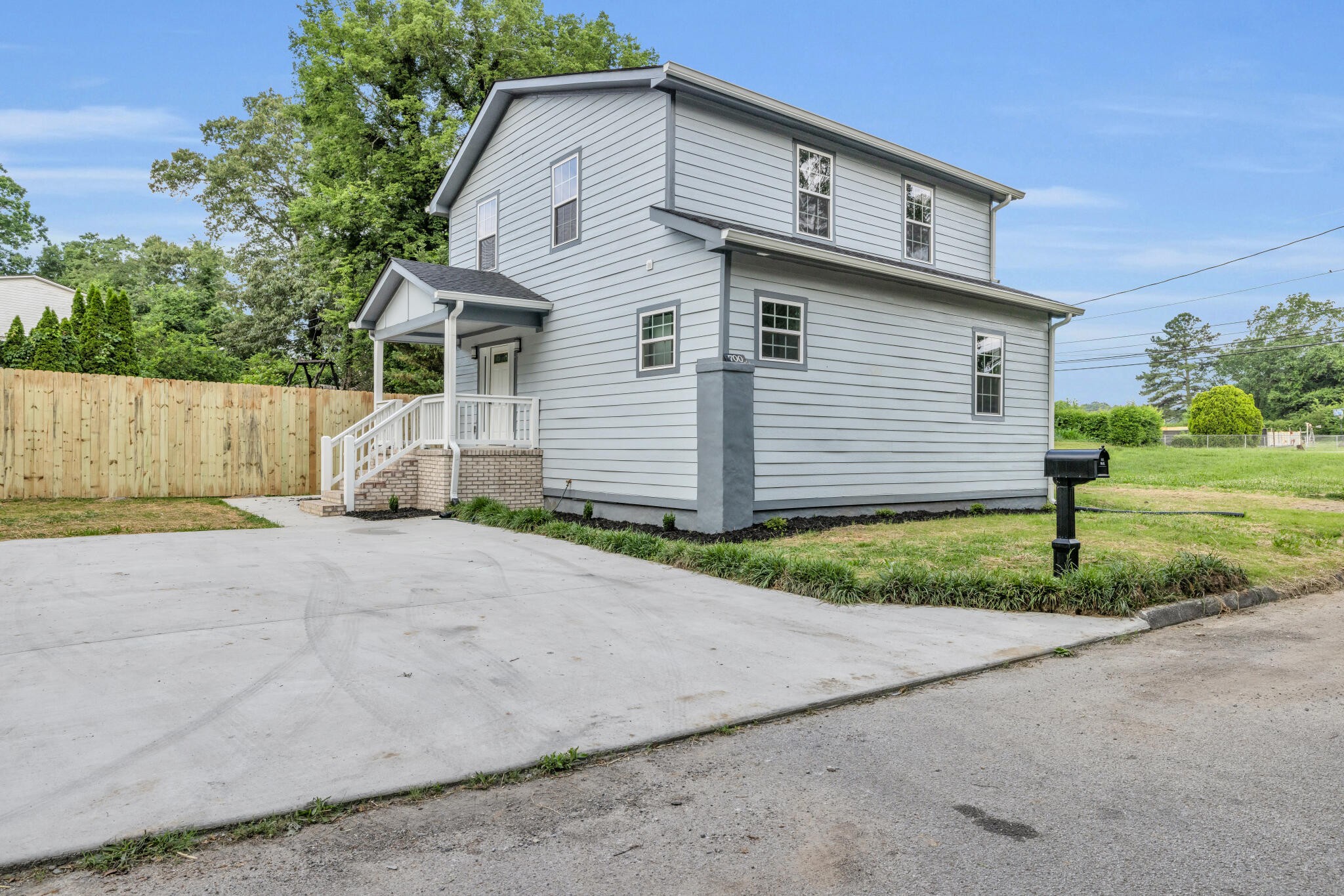 Biltmore Dr, Chattanooga, TN 37411