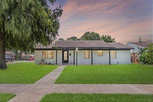 4218 Glacier Ln, Deer Park, TX, 77536-6229 | Card Image