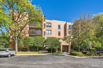 26 - 1060 Shermer Road, Condo with 2 bedrooms, 2 bathrooms and 2 parking in Northbrook IL | Image 1