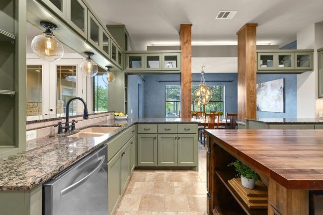 209 Ridge View Dr, House other with 4 bedrooms, 4 bathrooms and 4 parking in Georgetown TX | Image 12