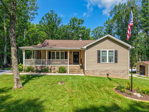851 Wildway Rd, Appomattox, VA, 24522-5619 | Card Image