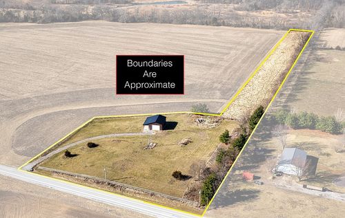 4365 N Oakley Rd, Oakley, IL, 62501-7528 | Card Image