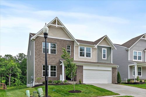 1327 Granite Dr, Batavia, OH, 45103-3578 | Card Image