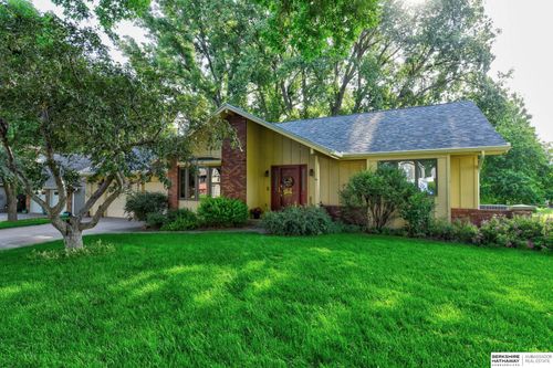 2710 Eagle Dr, Fremont, NE, 68025-6165 | Card Image