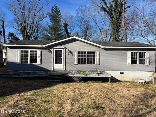 1352 Byrd Cir, Kingston, TN, 37763-2305 | Card Image