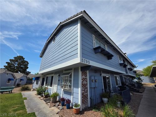 unit-202-5795 Medallion Dr, Las Vegas, NV, 89122-7360 | Card Image