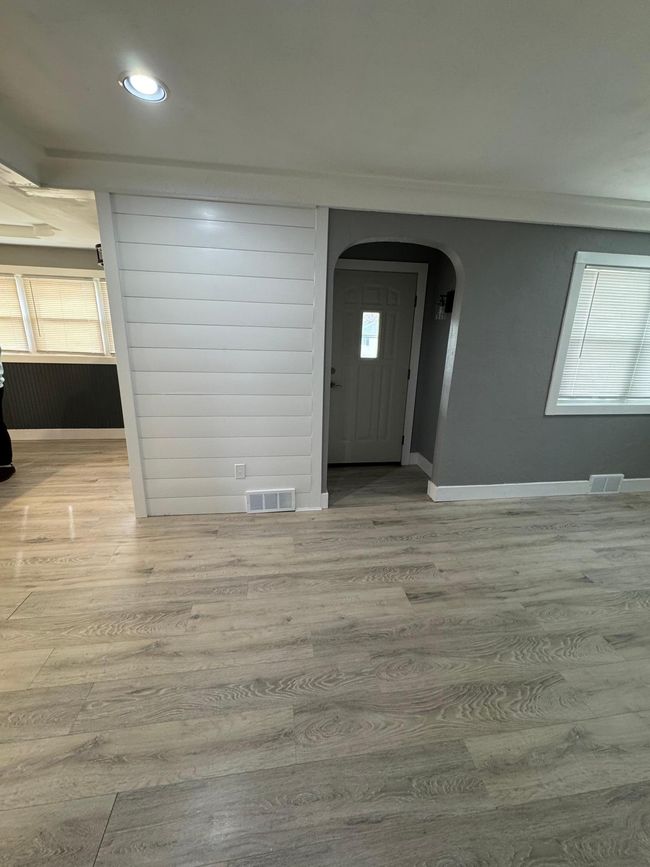 LIVING ROOM | Image 18