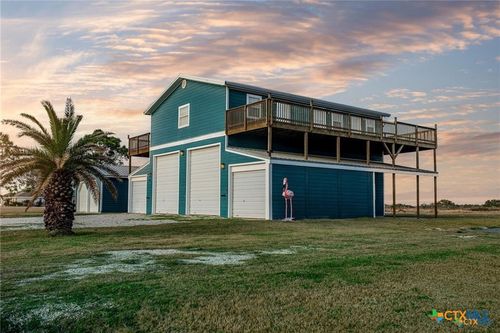 19 Dewberry Ln, Seadrift, TX, 77983-4130 | Card Image