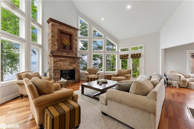 2240 S Orr Lake Rd, House other with 3 bedrooms, 4 bathrooms and 7 parking in Elmvale ON | Image 10
