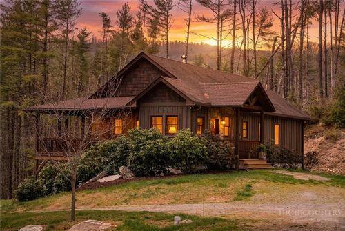 123 River Spg, Sugar Grove, NC, 28679 | Card Image