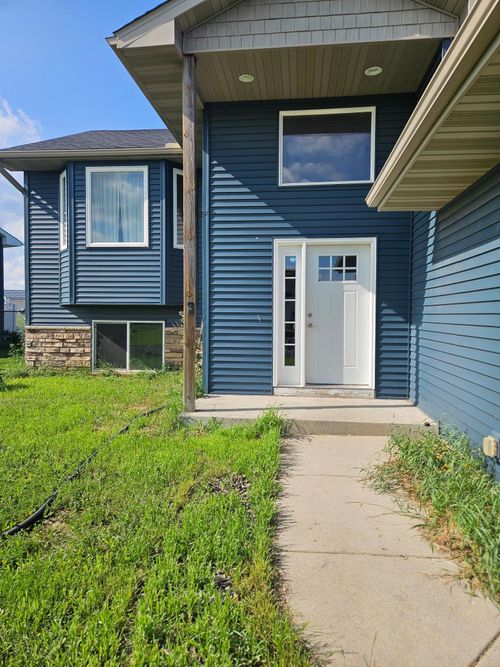 814 Cologne Ln, Waverly, MN, 55390-5429 | Card Image