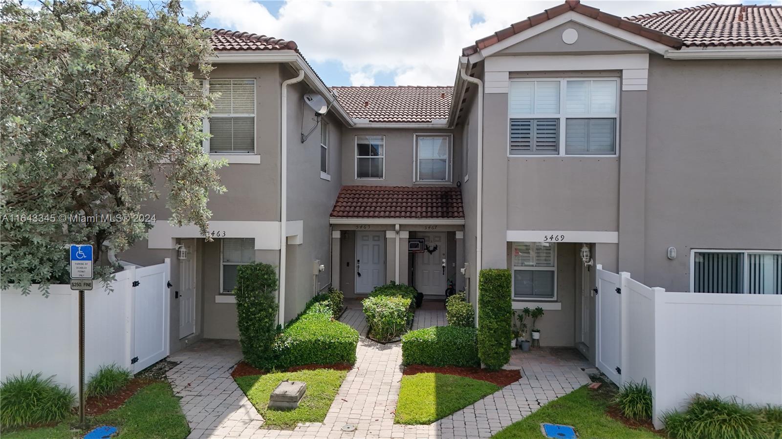 125th Ter, Miramar, FL 33027