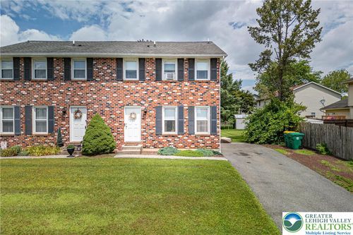 5 Rosemont Ct, Palmer Twp, PA, 18045-5254 | Card Image
