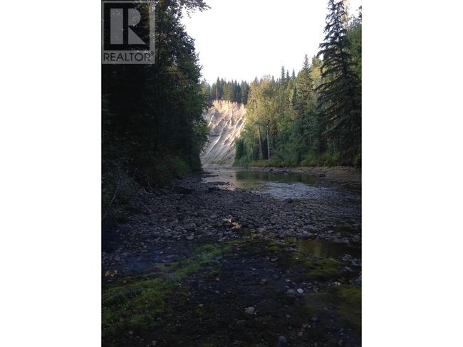 10860 Lake Creek Rd, Home with 0 bedrooms, 0 bathrooms and null parking in Hixon BC | Image 8