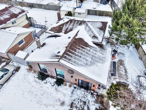 3112 Ussher St, Niagara Falls, ON, L2G6M2 | Card Image