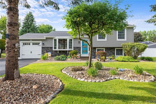 8138 Portobello Way, Liverpool, NY, 13090-6827 | Card Image